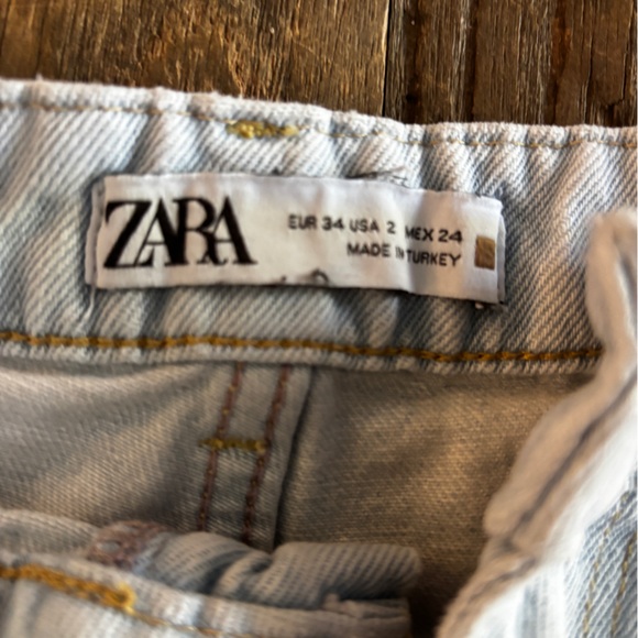 Zara cargo light washed jeans size 2 (slightly oversized fit) - Picture 2 of 3
